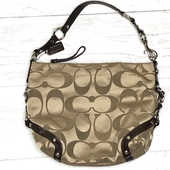 Coach Signature Sateen Hobo Carly - Picture 2 of 8
